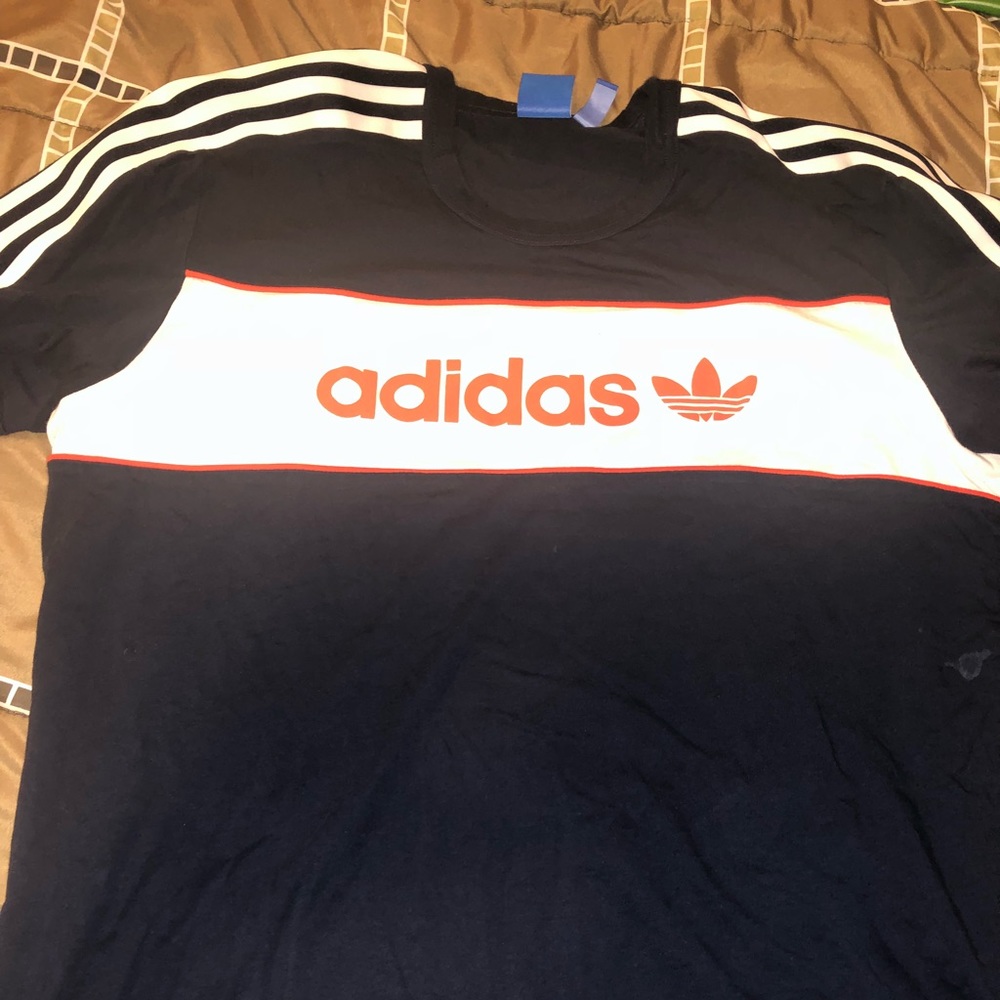 Short sleeve adidas t-shirt